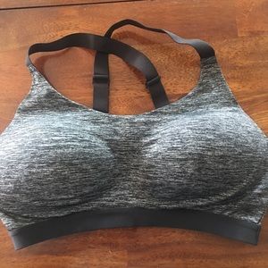 *Like new* Victoria’s Secret sports bra
